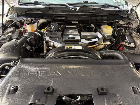 Used 2018 RAM 2500 SLT AWD/4WD image 51