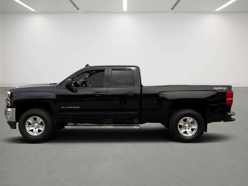 Used 2017 Chevrolet Silverado 1500 LT w/ All Star Edition AWD/4WD image 2