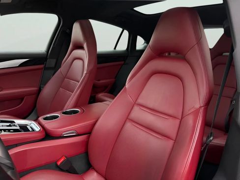 Used 2021 Porsche Panamera image 14