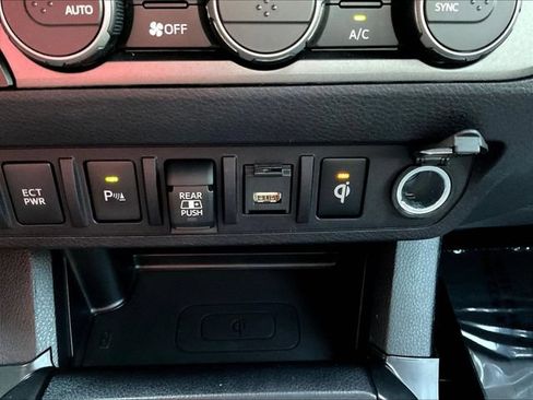 Used 2021 Toyota Tacoma TRD Pro AWD/4WD image 19