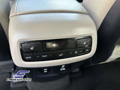 Used 2022 Hyundai Palisade SEL w/ Premium Package image 12