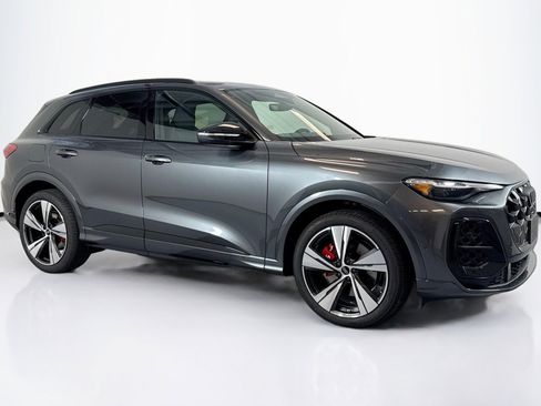 New 2025 Audi SQ5 Premium Plus image 3