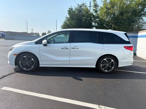 Certified 2023 Honda Odyssey Elite image 2