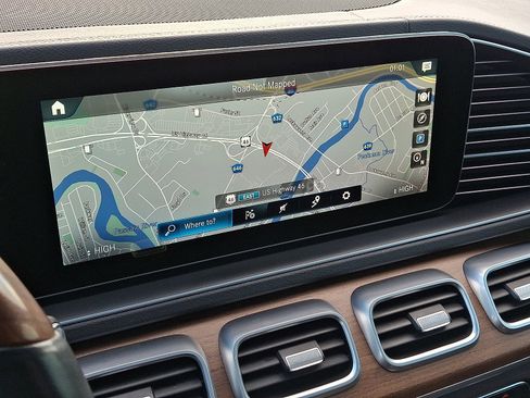 Used 2022 Mercedes-Benz GLS 450 4MATIC image 17
