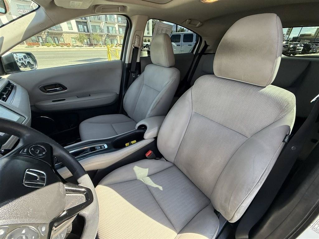 Used 2017 Honda HR-V EX image 14