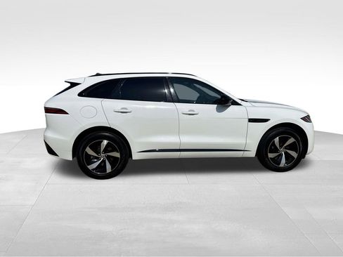 Used 2024 Jaguar F-PACE R-Dynamic S image 9