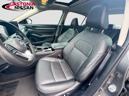 Used 2025 Nissan Altima 2.5 SR w/ SR Premium Package FWD image 26