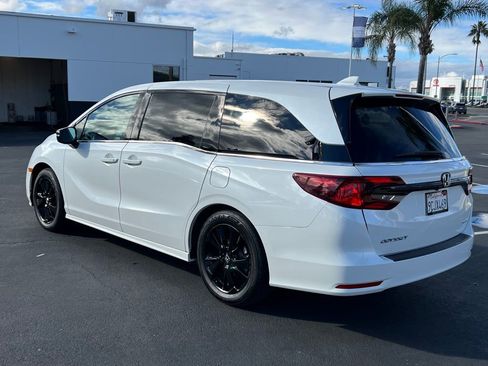 Used 2023 Honda Odyssey Sport image 8