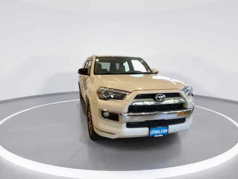 Used 2018 Toyota 4Runner Limited AWD/4WD image 3