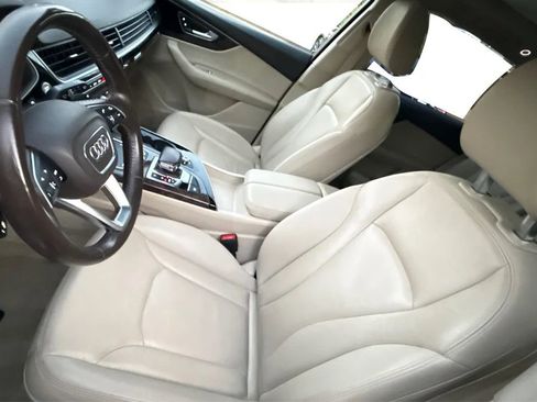 Used 2019 Audi Q7 3.0T Premium w/ Cold Weather Package AWD/4WD image 11