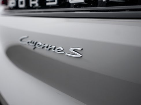 Certified 2025 Porsche Cayenne S AWD/4WD image 27