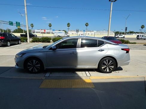 Used 2022 Nissan Altima 2.5 SV image 7