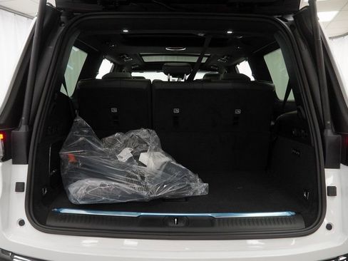 New 2025 Jeep Grand Wagoneer Series III w/ Rear Seat Video Group 1 image 36