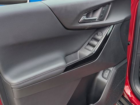 New 2026 Chevrolet Equinox LT w/ Convenience Package II FWD image 15