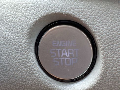 Certified 2025 Kia Sorento S AWD/4WD image 39