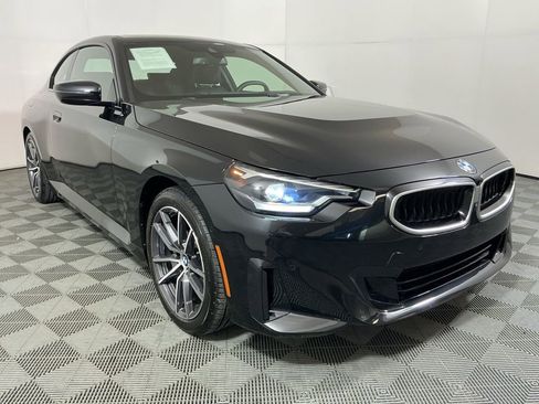 Certified 2025 BMW 230i xDrive 230i xDrive w/ Convenience Package image 4