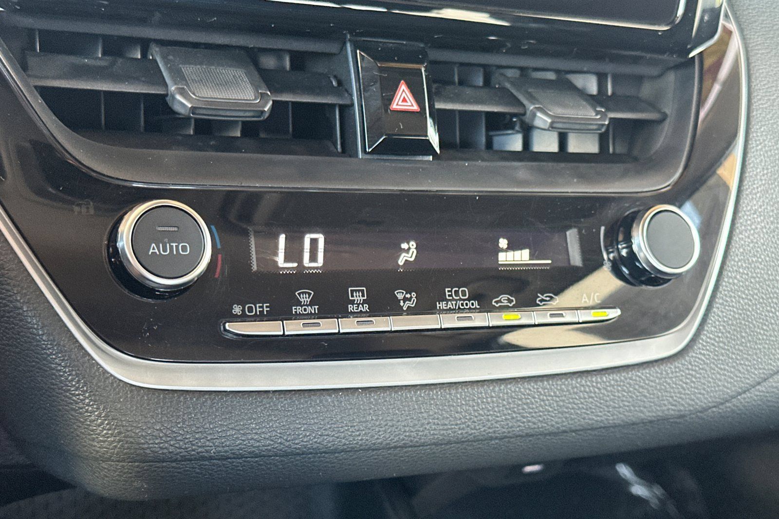 Certified 2025 Toyota Corolla LE FWD image 23