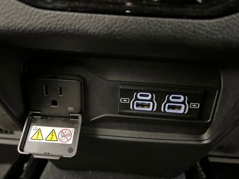 Used 2024 Jeep Grand Cherokee Altitude image 22