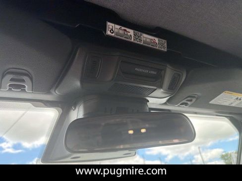 Used 2025 Jeep Wrangler Sport AWD/4WD image 28