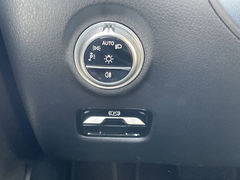 Certified 2025 Mercedes-Benz C 300 Sedan image 25