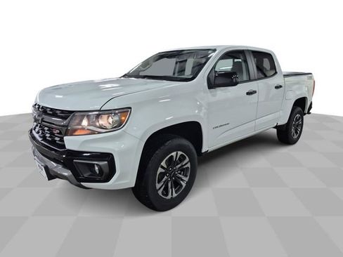 Used 2021 Chevrolet Colorado Z71 w/ Safety Package AWD/4WD image 5