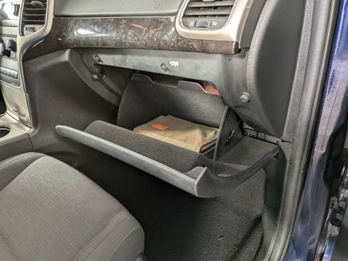 Used 2012 Jeep Grand Cherokee Laredo w/ Laredo E Group image 27