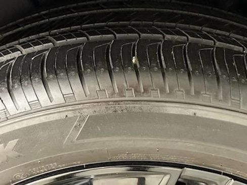 Used 2025 Buick Encore GX Sport Touring w/ Advanced Technology Package image 26