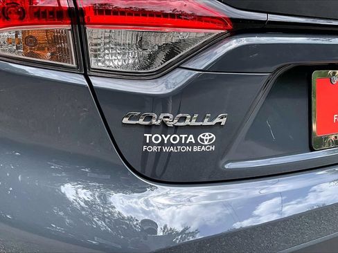 Used 2025 Toyota Corolla LE w/ LE Premium Package FWD image 27