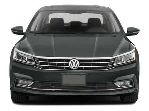 Used 2016 Volkswagen Passat 1.8T SE w/ Lighting Package (P06) FWD image 4