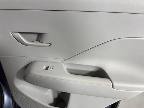Used 2024 Hyundai Kona SE FWD image 15