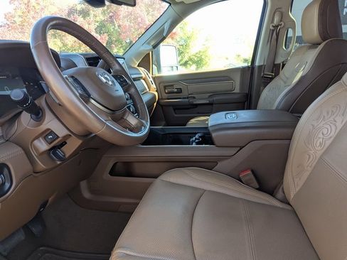 Used 2023 RAM 2500 Limited image 26