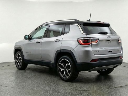 Used 2025 Jeep Compass Limited AWD/4WD image 6