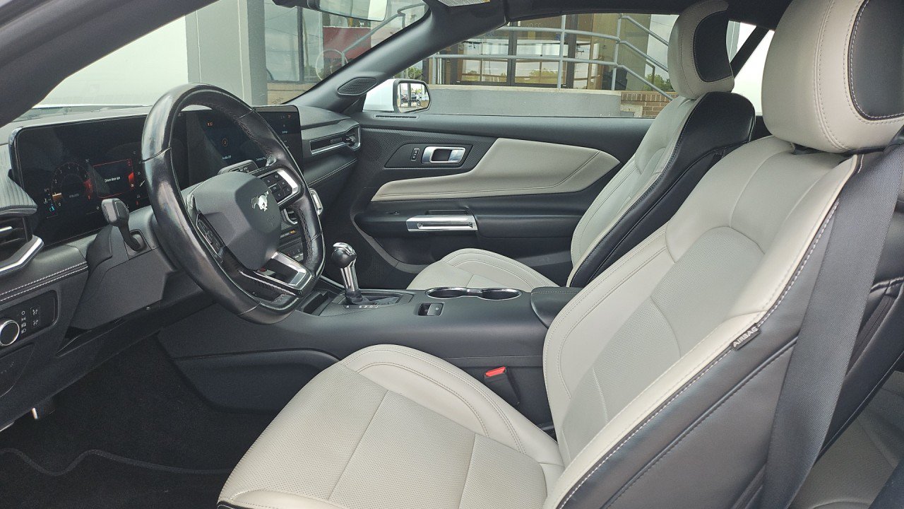Used 2024 Ford Mustang Premium RWD image 10