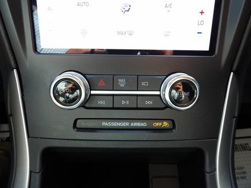 Used 2024 Ford Edge SE w/ Black Appearance Package AWD/4WD image 26