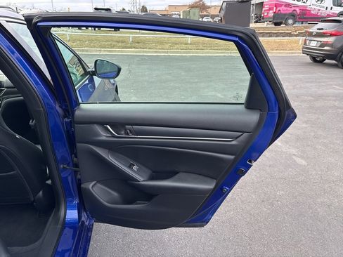 Used 2022 Honda Accord Sport image 25