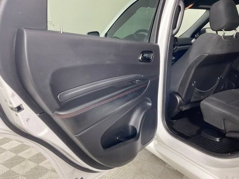 Used 2025 Dodge Durango GT w/ Blacktop Package AWD/4WD image 18