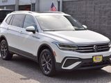 Used 2022 Volkswagen Tiguan SE image 2