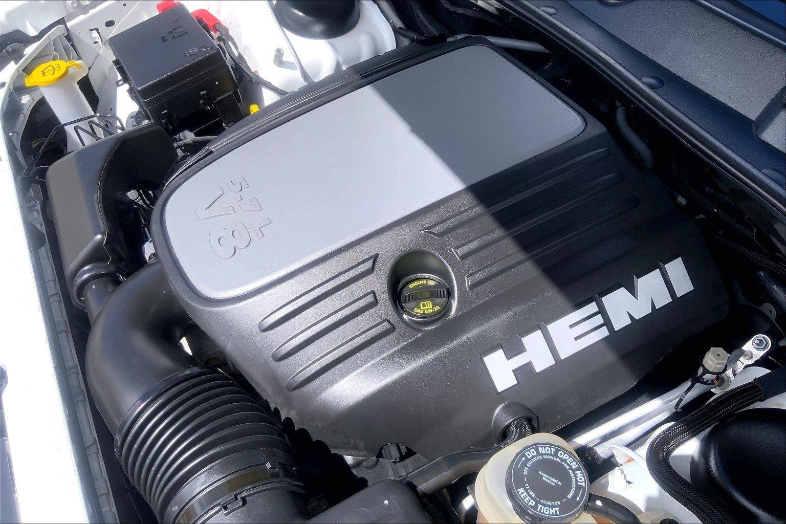 Certified 2017 Dodge Challenger R/T RWD image 32