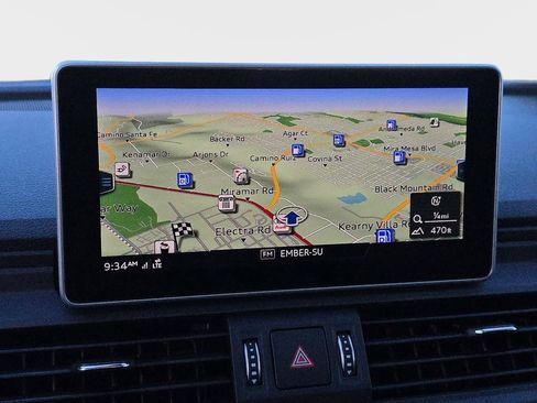 Used 2020 Audi Q5 e Premium Plus w/ Premium Plus Package image 29