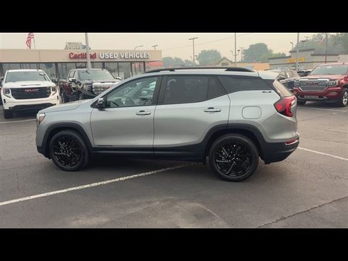 Certified 2023 GMC Terrain SLE w/ Driver Convenience Package FWD image 5