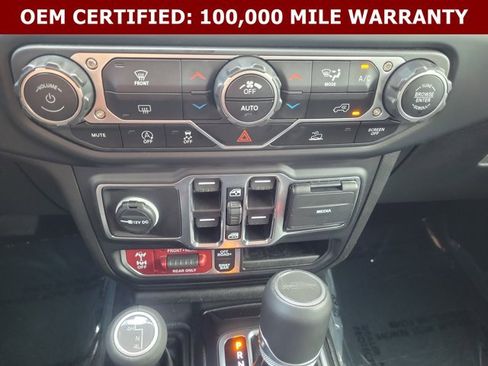 Used 2023 Jeep Gladiator Rubicon AWD/4WD image 34