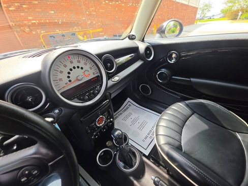 Used 2011 MINI Cooper Hardtop FWD image 25
