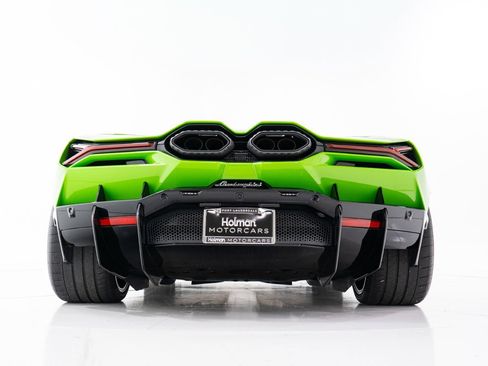 Used 2024 Lamborghini Revuelto image 28