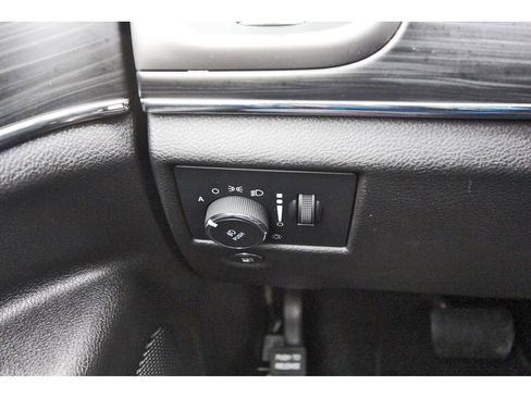 Used 2021 Jeep Grand Cherokee Limited AWD/4WD image 19