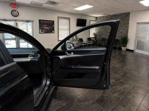Used 2021 Kia K5 LXS FWD image 19