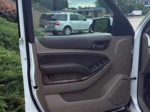 Used 2017 Chevrolet Tahoe LS w/ All-Season Package RWD image 11