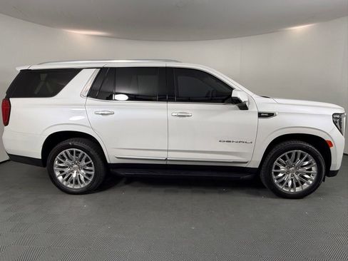 Used 2023 GMC Yukon Denali w/ LPO, Floor Liner Package AWD/4WD image 8