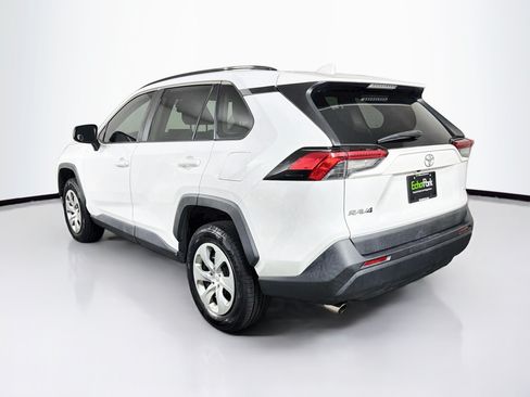Used 2019 Toyota RAV4 LE w/ Carpet Mat Package FWD image 5
