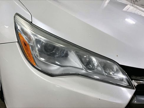 Used 2015 Toyota Camry XLE image 27