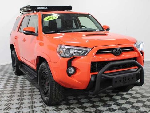 Certified 2024 Toyota 4Runner TRD Off-Road Premium w/ Moonroof Package AWD/4WD image 8